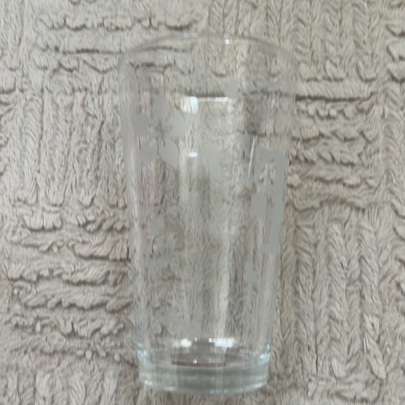 Limited edition T-Mobile Tuesdays Christmas Holiday Pint Glass - New in box - Picture 10 of 16